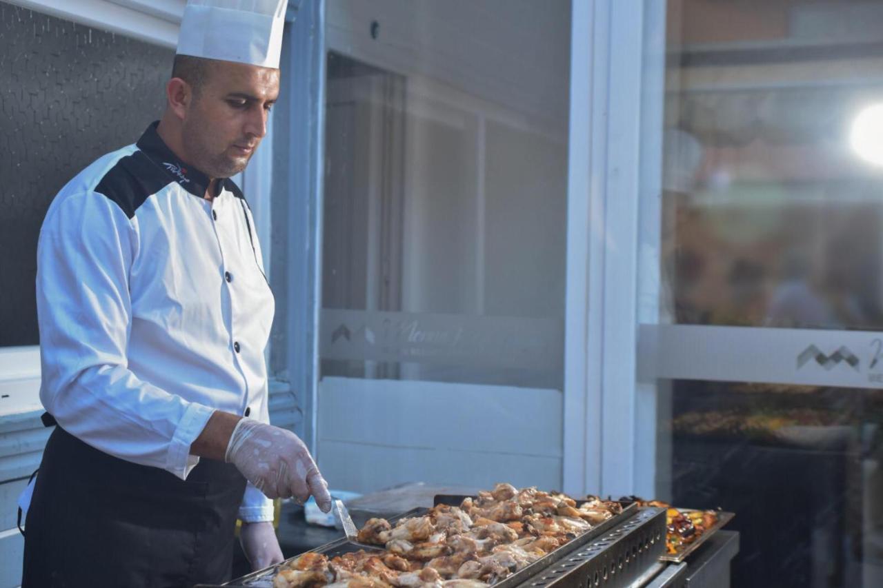 קמר Monna Roza Beach Hotel מראה חיצוני תמונה